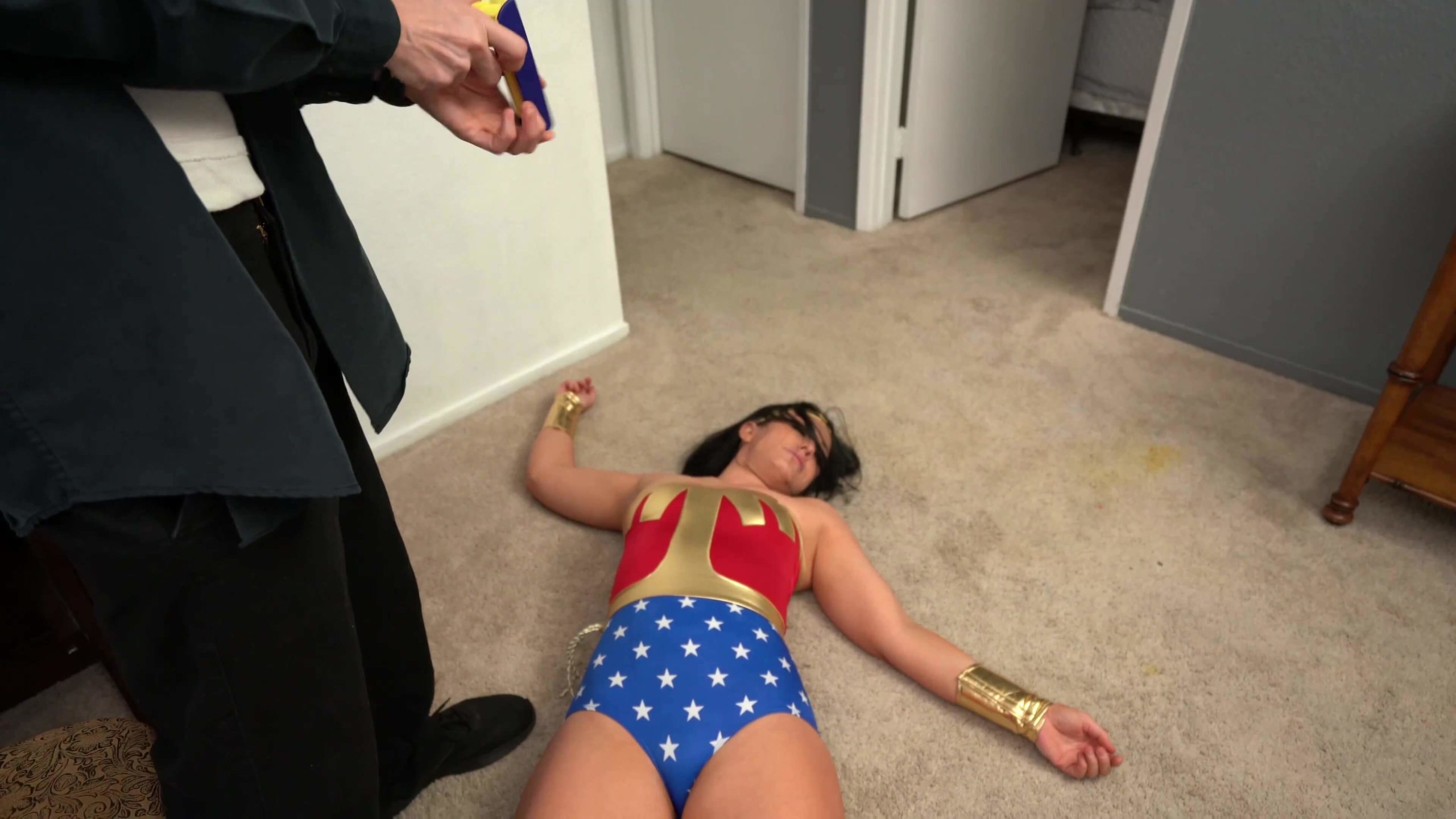 Super Review Wonder Woman Becomes Super Slut